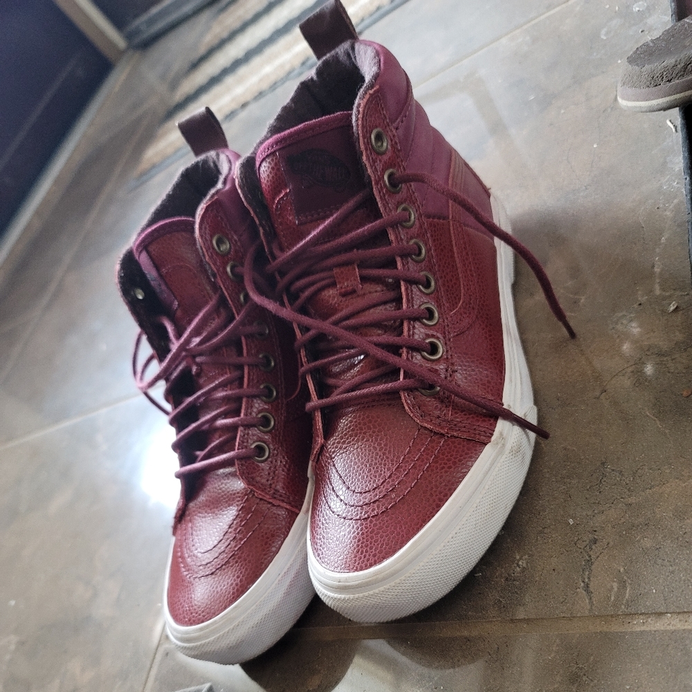 Red Vans Size 7 - Picture 2 of 2